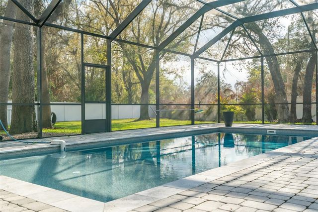 2802 HAMMOCK DRIVE, Plant City, FL 33566