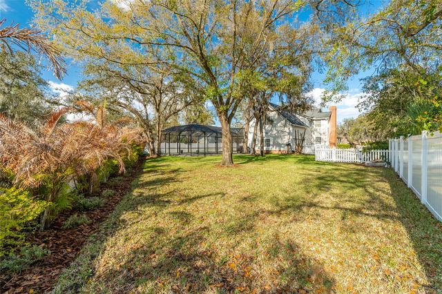 2802 HAMMOCK DRIVE, Plant City, FL 33566