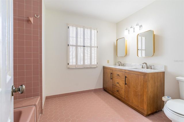 2802 HAMMOCK DRIVE, Plant City, FL 33566