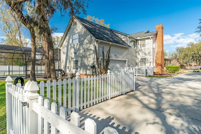 2802 HAMMOCK DRIVE, Plant City, FL 33566