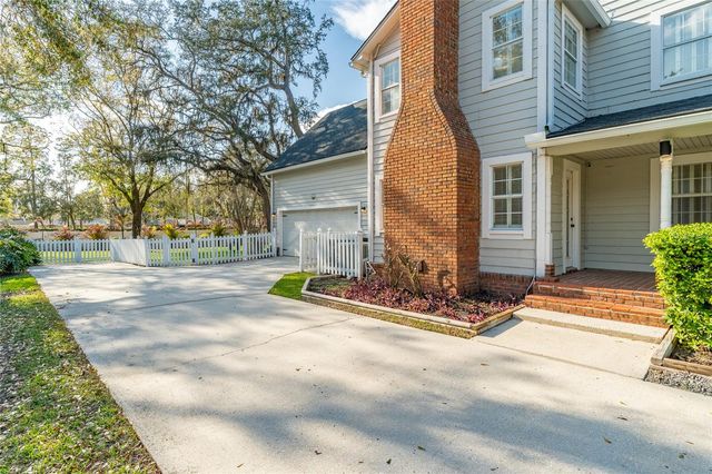 2802 HAMMOCK DRIVE, Plant City, FL 33566