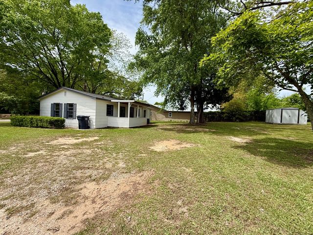 115 Main St, Ashford, AL 36312