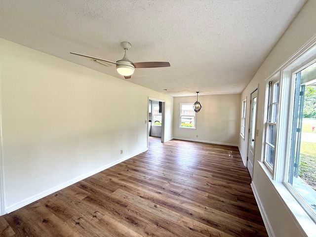 115 Main St, Ashford, AL 36312