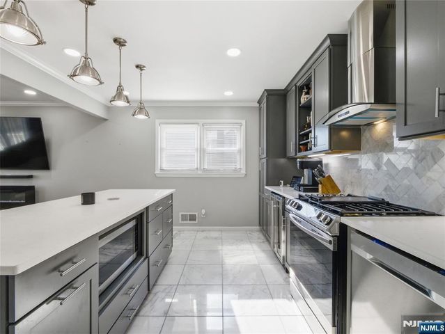 98 Grove Street, Lodi, NJ 07644