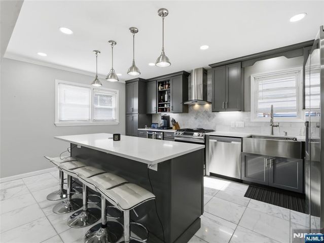 98 Grove Street, Lodi, NJ 07644