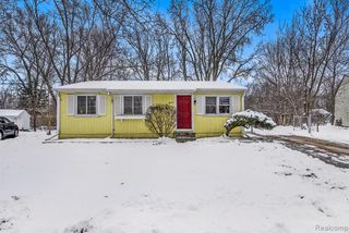11 Metroview Court, Ann Arbor, MI 48108
