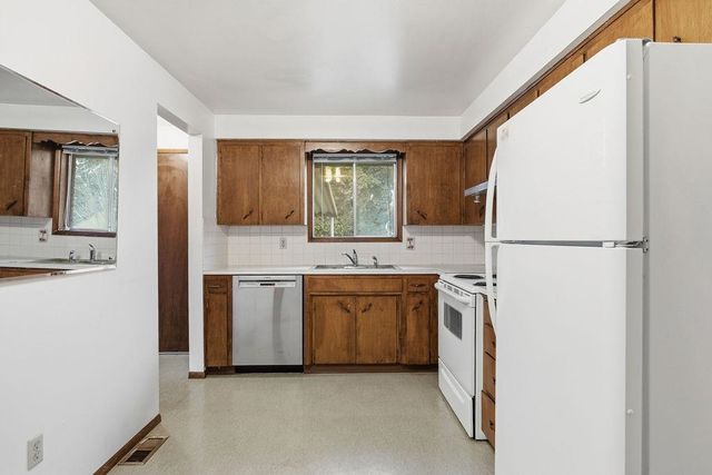 2103 N Sargent Rd, Spokane, WA 99212