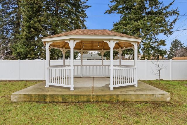 2103 N Sargent Rd, Spokane, WA 99212