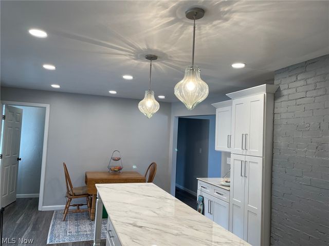 17228 Egbert Road, Walton Hills, OH 44146