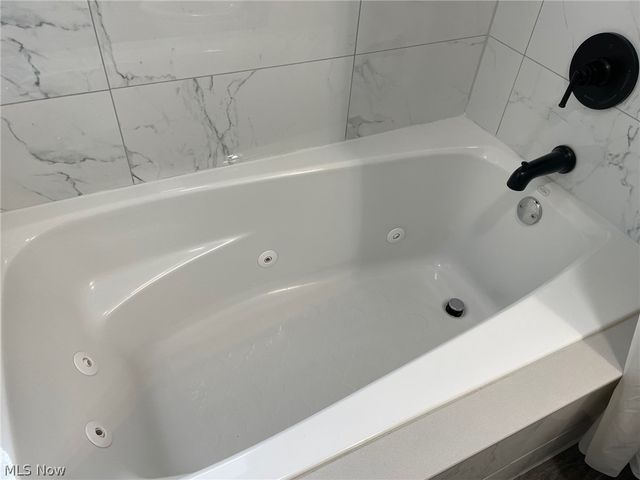 17228 Egbert Road, Walton Hills, OH 44146