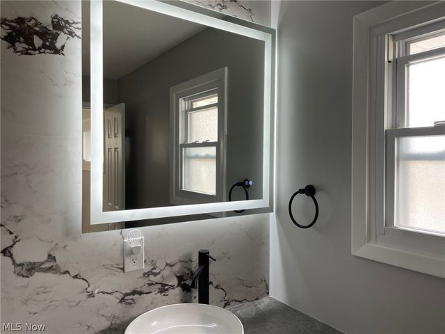 17228 Egbert Road, Walton Hills, OH 44146