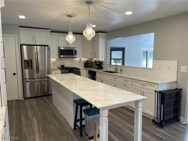 17228 Egbert Road, Walton Hills, OH 44146