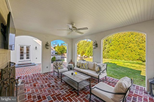 848 PARKES RUN LN, Villanova, PA 19085