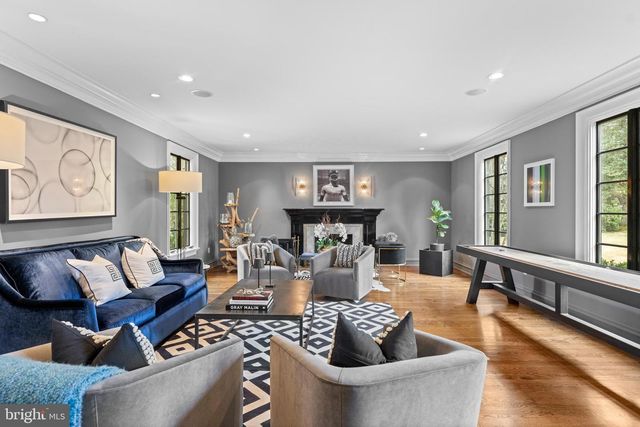 848 PARKES RUN LN, Villanova, PA 19085