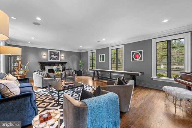 848 PARKES RUN LN, Villanova, PA 19085