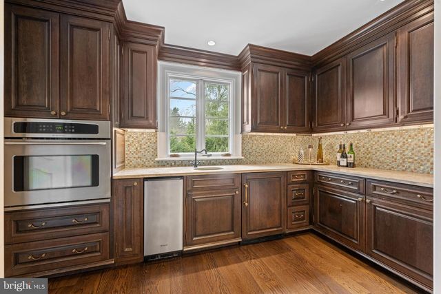 848 PARKES RUN LN, Villanova, PA 19085