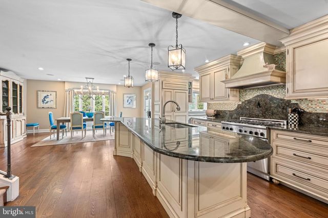 848 PARKES RUN LN, Villanova, PA 19085