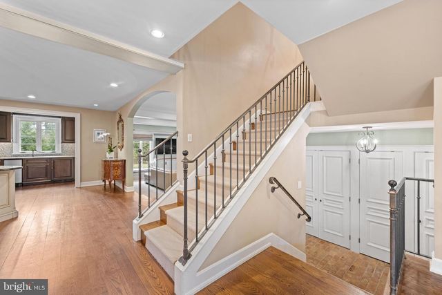 848 PARKES RUN LN, Villanova, PA 19085