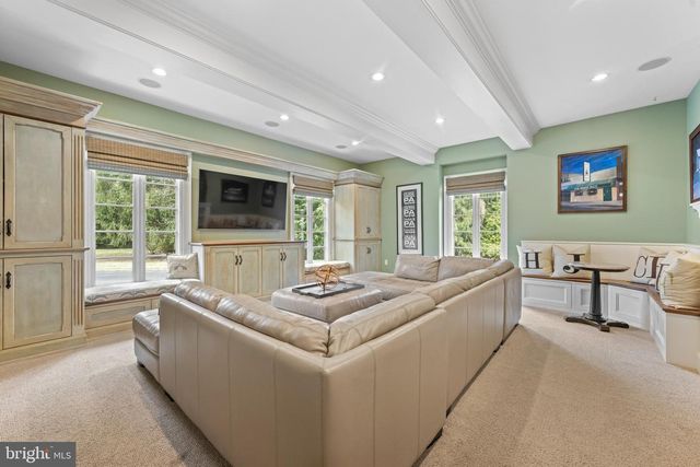 848 PARKES RUN LN, Villanova, PA 19085