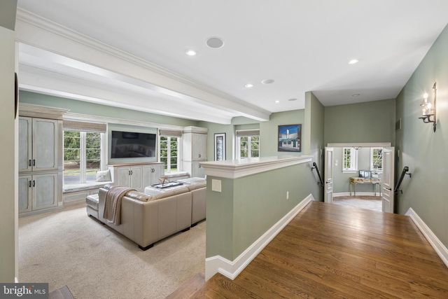 848 PARKES RUN LN, Villanova, PA 19085