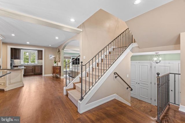 848 PARKES RUN LN, Villanova, PA 19085