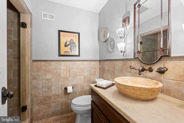 848 PARKES RUN LN, Villanova, PA 19085