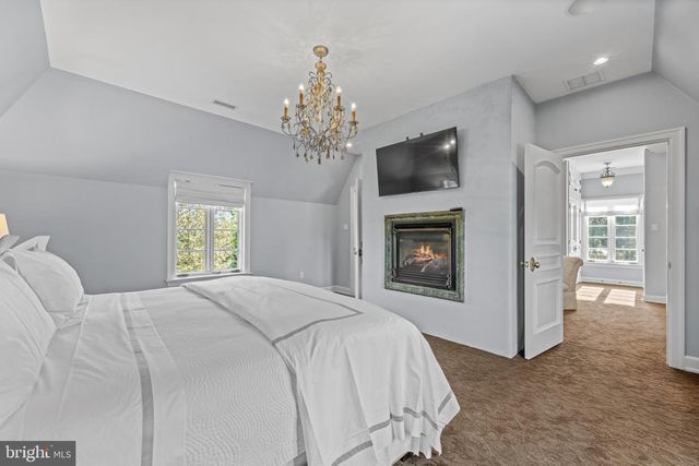 848 PARKES RUN LN, Villanova, PA 19085