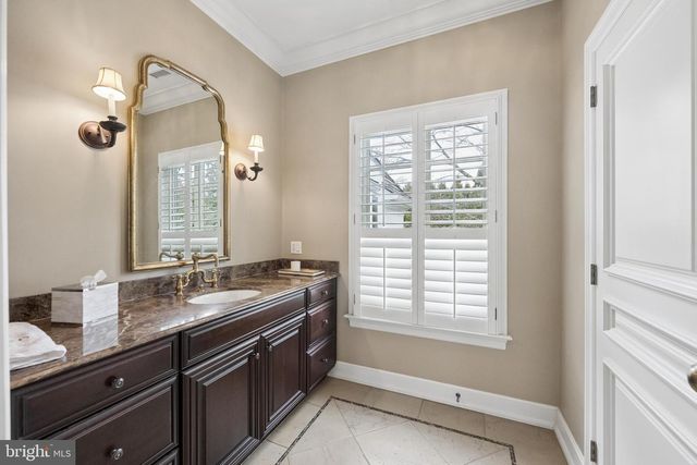 848 PARKES RUN LN, Villanova, PA 19085