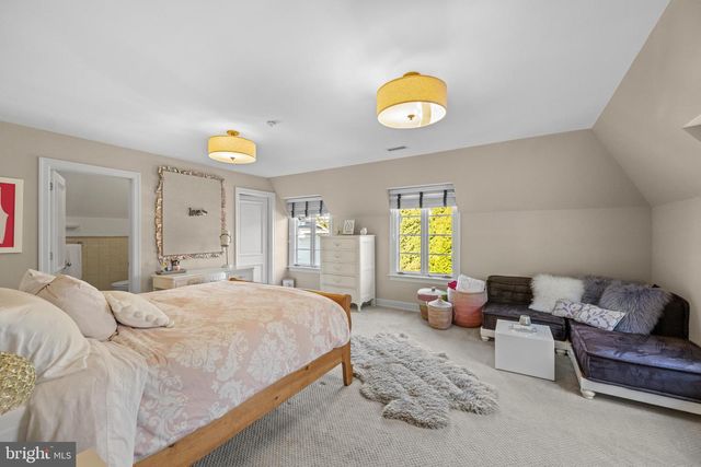 848 PARKES RUN LN, Villanova, PA 19085