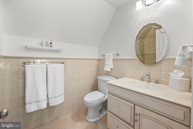 848 PARKES RUN LN, Villanova, PA 19085