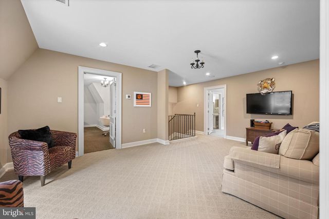 848 PARKES RUN LN, Villanova, PA 19085