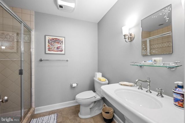 848 PARKES RUN LN, Villanova, PA 19085