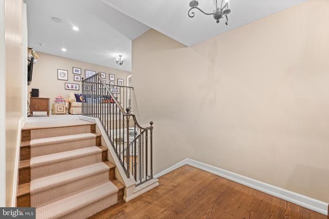 848 PARKES RUN LN, Villanova, PA 19085