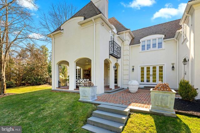 848 PARKES RUN LN, Villanova, PA 19085