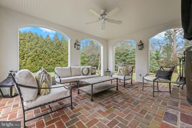 848 PARKES RUN LN, Villanova, PA 19085