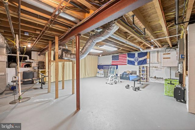 848 PARKES RUN LN, Villanova, PA 19085