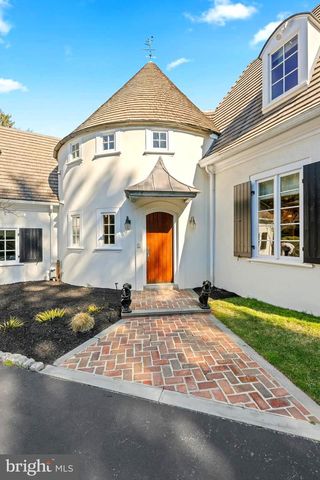 848 PARKES RUN LN, Villanova, PA 19085