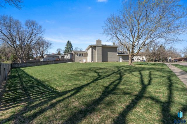 4500 S Tomar Rd Road, Sioux Falls, SD 57105