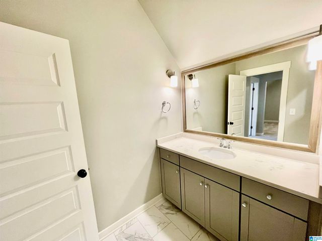 2208 GRAND AVENUE, Hoover, AL 35226