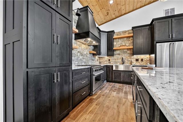 768 Cherokee Circle, Ellijay, GA 30540