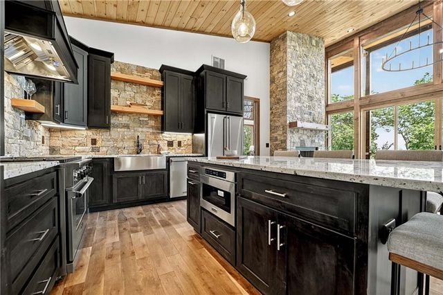 768 Cherokee Circle, Ellijay, GA 30540