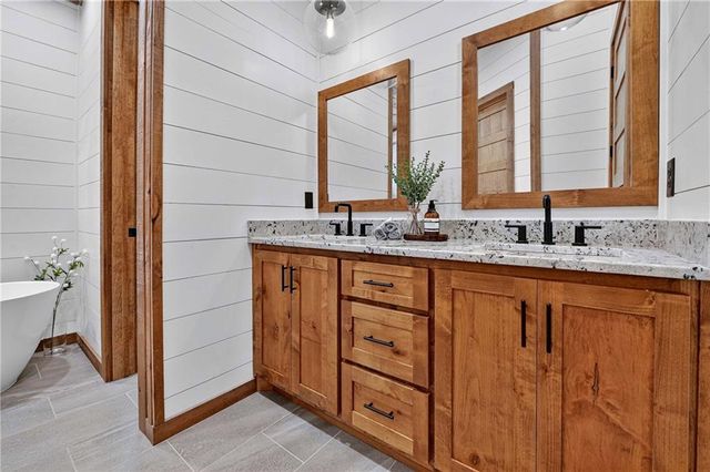 768 Cherokee Circle, Ellijay, GA 30540