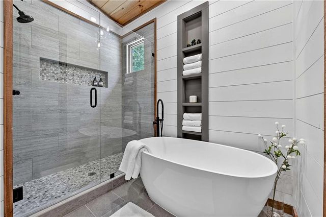 768 Cherokee Circle, Ellijay, GA 30540