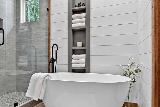 768 Cherokee Circle, Ellijay, GA 30540