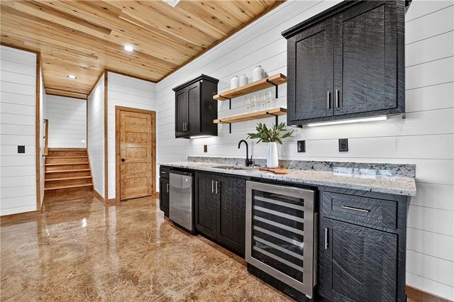 768 Cherokee Circle, Ellijay, GA 30540