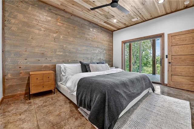 768 Cherokee Circle, Ellijay, GA 30540