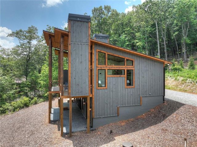 768 Cherokee Circle, Ellijay, GA 30540