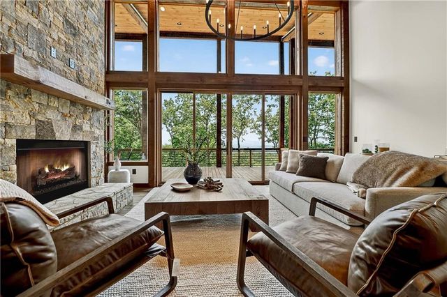 768 Cherokee Circle, Ellijay, GA 30540