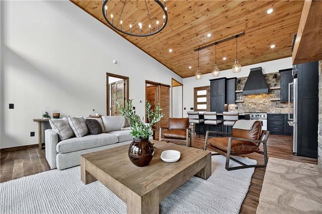 768 Cherokee Circle, Ellijay, GA 30540