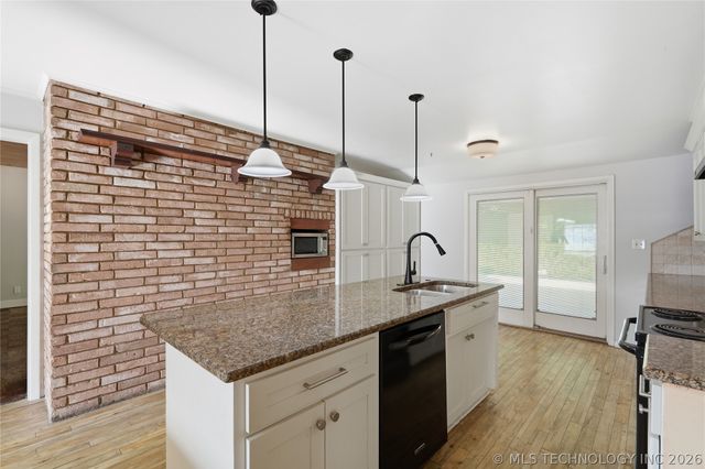 5938 S New Haven Avenue, Tulsa, OK 74135